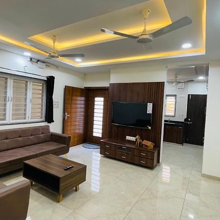 Luxurious 3 Bhk Villa In Bhuj - Shivani Homestay Екстер'єр фото